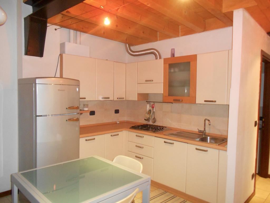 Flats4Rent Tommaso Apartment เวโรนา ภายนอก รูปภาพ